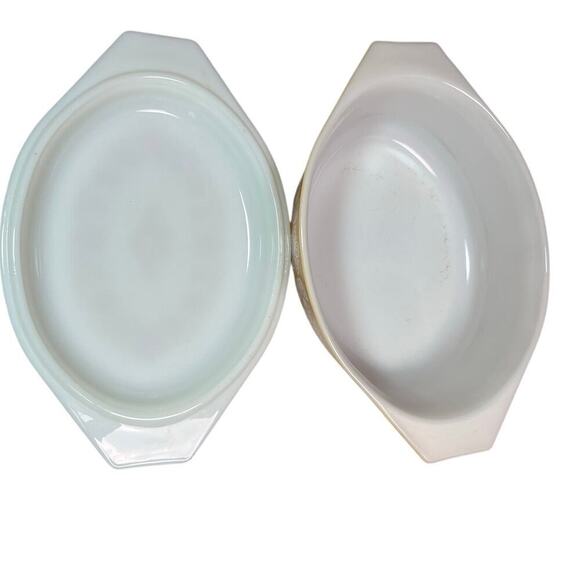 VTG 70s Pyrex Butterfly Gold 1.5 quart Oval Casserole Baking Dish with Lid - Picture 3 of 13